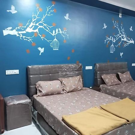 Honest Deluxe Room Garudeshwar Exterior photo